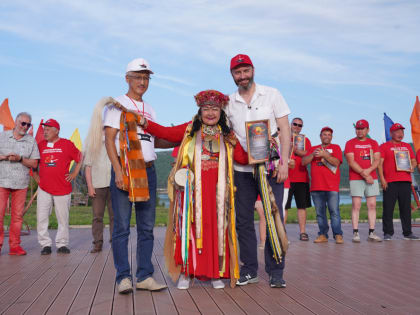 Александр Ведерников принял участие в закрытии фестиваля кузнечного ремесла «ДарХан» в Свирске