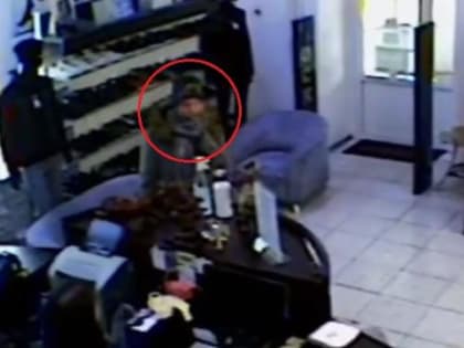 В Бурятии неадекватная женщина накинулась на школьницу на улице