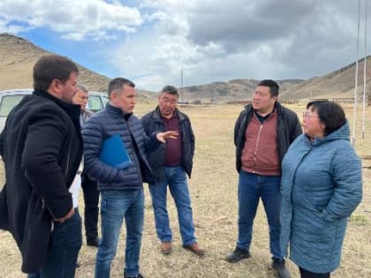 На Ольхоне отремонтируют дорогу в Хужире и от Хужира до Харанцов