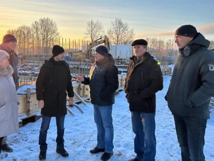 Министр строительства Иркутской области побывал на нескольких объектах в Тайшетском районе