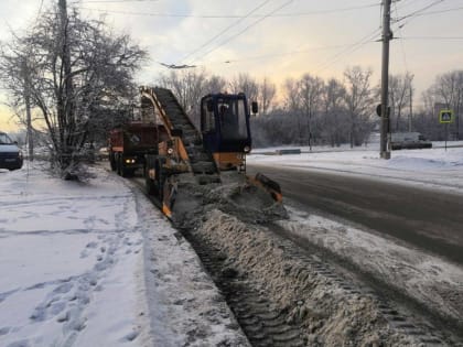 1800 тонн снега вывезено с улиц Иркутска за сутки