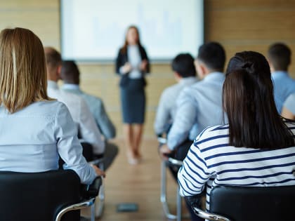 Специалисты налоговой службы провели многотемный семинар для предпринимателей