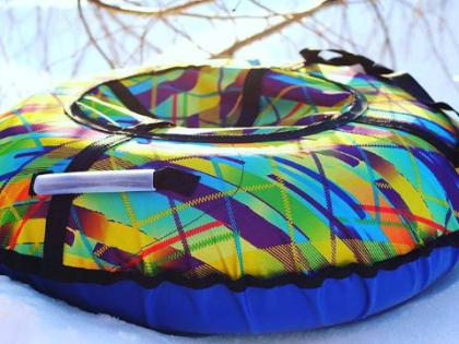 Снежная лавина сошла на катающегося на тюбинге ребенка в Кузбассе