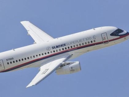 На самолет SSJ-100 поставили отечественный двигатель в Комсомольске-на-Амуре