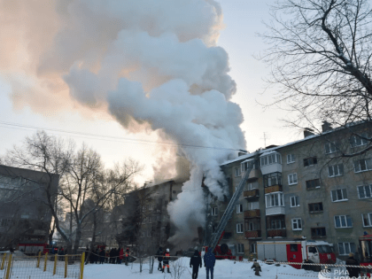 Двух жителей Омской области заподозрили во взрыве в доме в Новосибирске