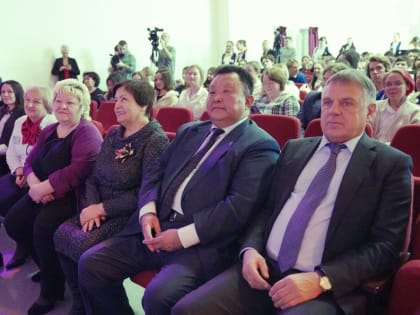 Депутаты ЗС приняли участие в форуме финансовой безопасности для школьников