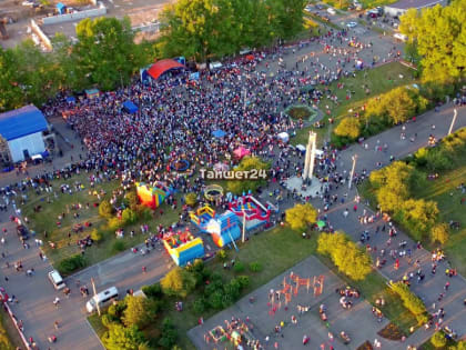 День металлурга в Тайшете с высоты птичьего полёта. Видео