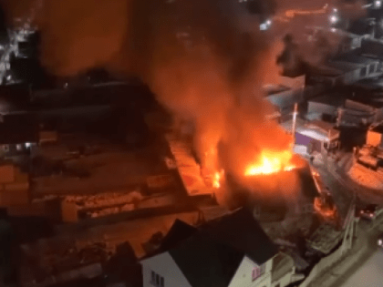 Молодые люди вытащили детей из горящего дома в ДНТ «Зеленая горка» в Иркутске