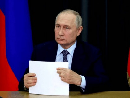 Владимир Путин: Запад поставил во главе Украины этнического еврея, прикрывающего нацизм