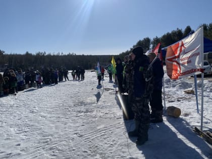Дайте нам лунку и палку – мы покажем вам рыбалку!