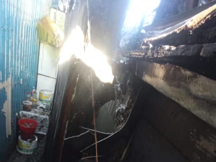 Из-за короткого замыкания проводки едва не сгорел братский рынок