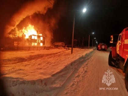 Пенсионерка погибла в Зиминском районе во время пожара в восьмиквартирном доме