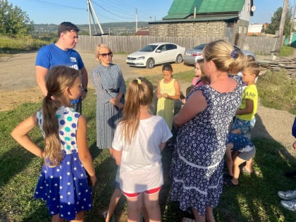 Даниил Литвинов продолжает работу в Ленинском округе Иркутска