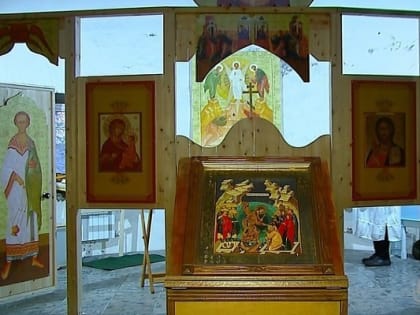 В храме Тихвинской иконы Божией Матери в Вихоревке прошла первая служба