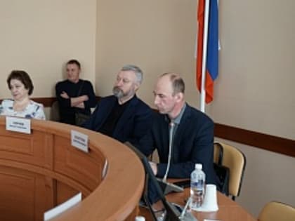 Ход строительства дополнительного блока школы № 75 рассмотрела комиссия Думы Иркутска по социальной политике