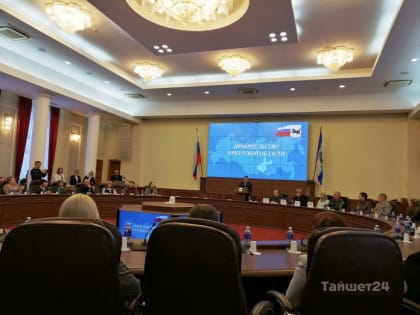 Игорь Кобзев вручил благодарственное письмо Фонду Юрия Тена за оказание помощи раненым военнослужащим