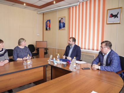 Александр Ведерников провёл личный приём жителей в Черемховском районе