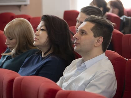 Мэр Хабаровска наградил предпринимателей за  участие в оказании помощи военнослужащим