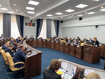 Депутаты Думы Иркутска единогласно приняли отчет мэра города Руслана Болотова о работе администрации в 2022 году