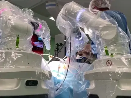 В Иркутске ребенка впервые прооперировали с помощью робота