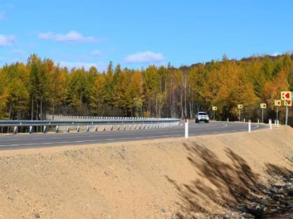 За год дорожники заасфальтировали еще более 60 километров трассы "Лена"