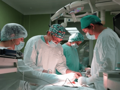 Редкую операцию впервые провели врачи хирургического отделения для новорожденных детей Ивано-Матренинской детской клинической больницы