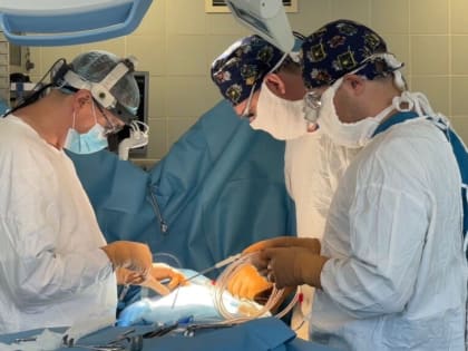 Иркутские кардиохирурги впервые установили сосудистый протез новорождённому