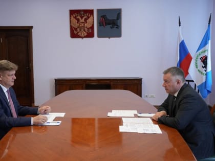 Полпред президента Анатолий Серышев и Игорь Кобзев обсудили вопросы развития Иркутской области