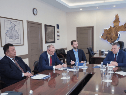 Планы совместной работы обсудили депутаты ЗС с губернатором региона