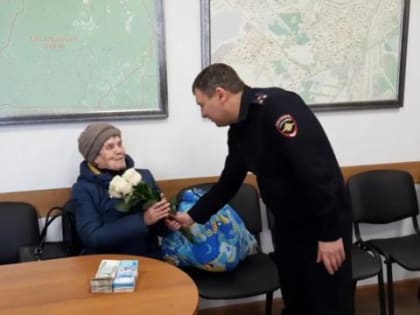 Пенсионерке из Шелехова вернули 900 тысяч рублей, которые она отдала мошенникам