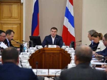 Виталий Хоценко поручил учредить награду за помощь Донбассу, СВО и омским бойцам