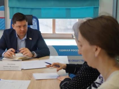 Депутат ЗС Даниил Литвинов помогает участнику СВО и его семье получить положенные денежные выплаты