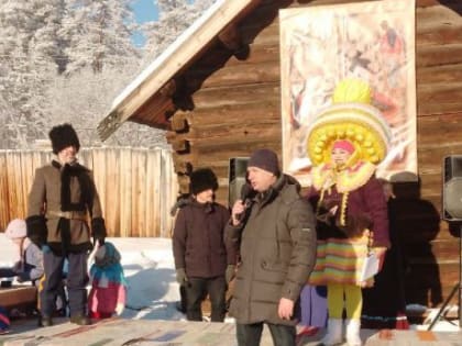 Братчанам мороз не помеха. Жители года отметили Рождество Христово в музее под открытым небом