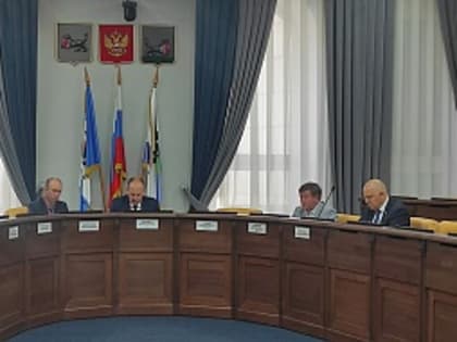 Выплачивать молодым учителям 15 тысяч рублей на погашение ипотеки предлагают депутаты Думы