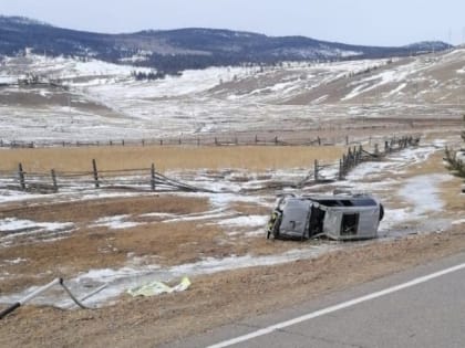 Пассажир Mitsubishi скончался после съезда внедорожника в кювет вблизи Еланцов