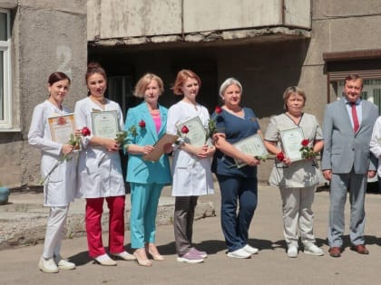 Накануне Дня медика сотрудники ОГАУЗ ГИМДКБ получили награды