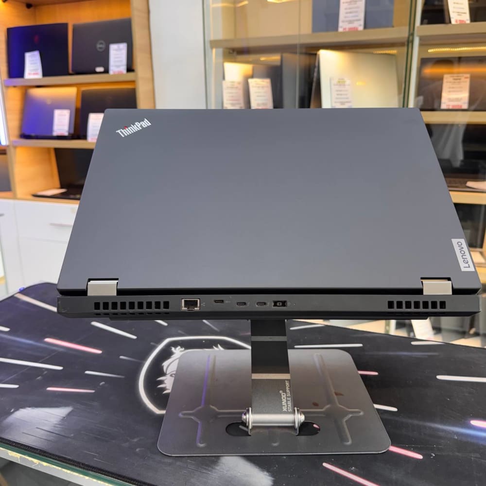 LENOVO LENOVO THINKPAD P15 GEN1 I7 10850H 32GB 512GB SSD QUADRO T2000 4GBVRAM 15.6' - LAPTOP vue 9