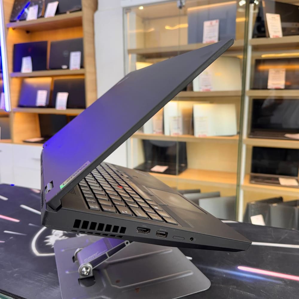 LENOVO LENOVO THINKPAD P15 GEN1 I7 10850H 32GB 512GB SSD QUADRO T2000 4GBVRAM 15.6' - LAPTOP vue 8