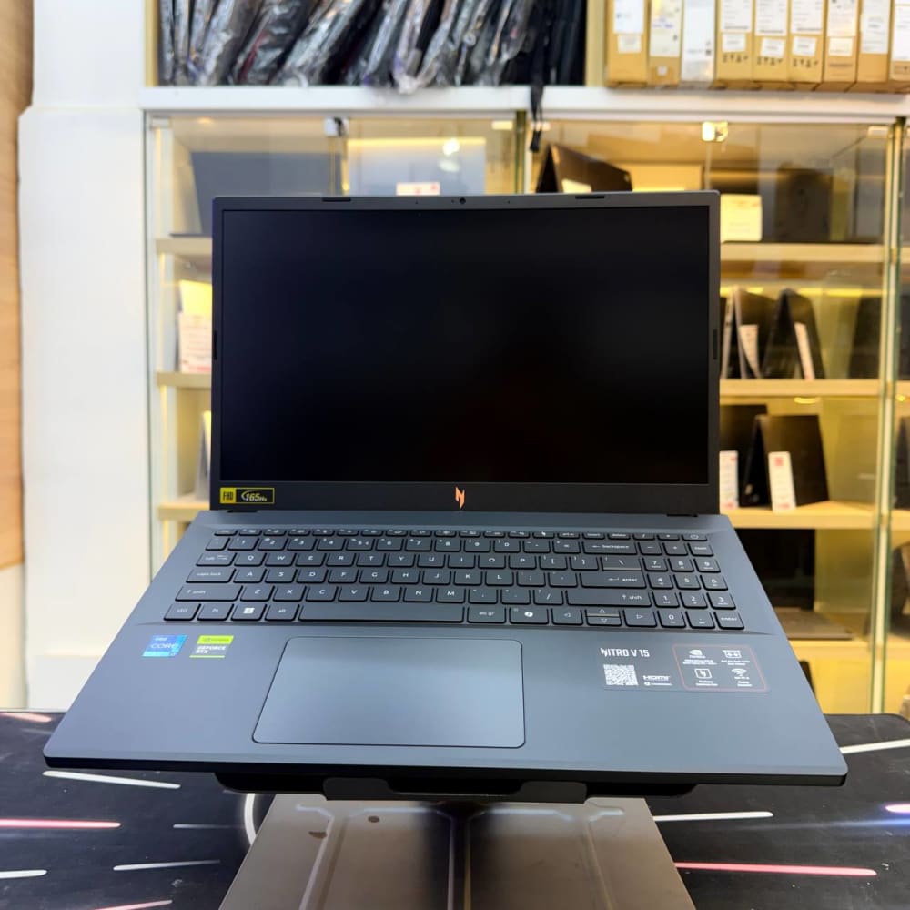 ACER ACER NITRO V15 I7 13620H 16GB 1000GB SSD RTX 5060 8GBVRAM 15.6'' FHD 165HZ - LAPTOP GAMER vue 3