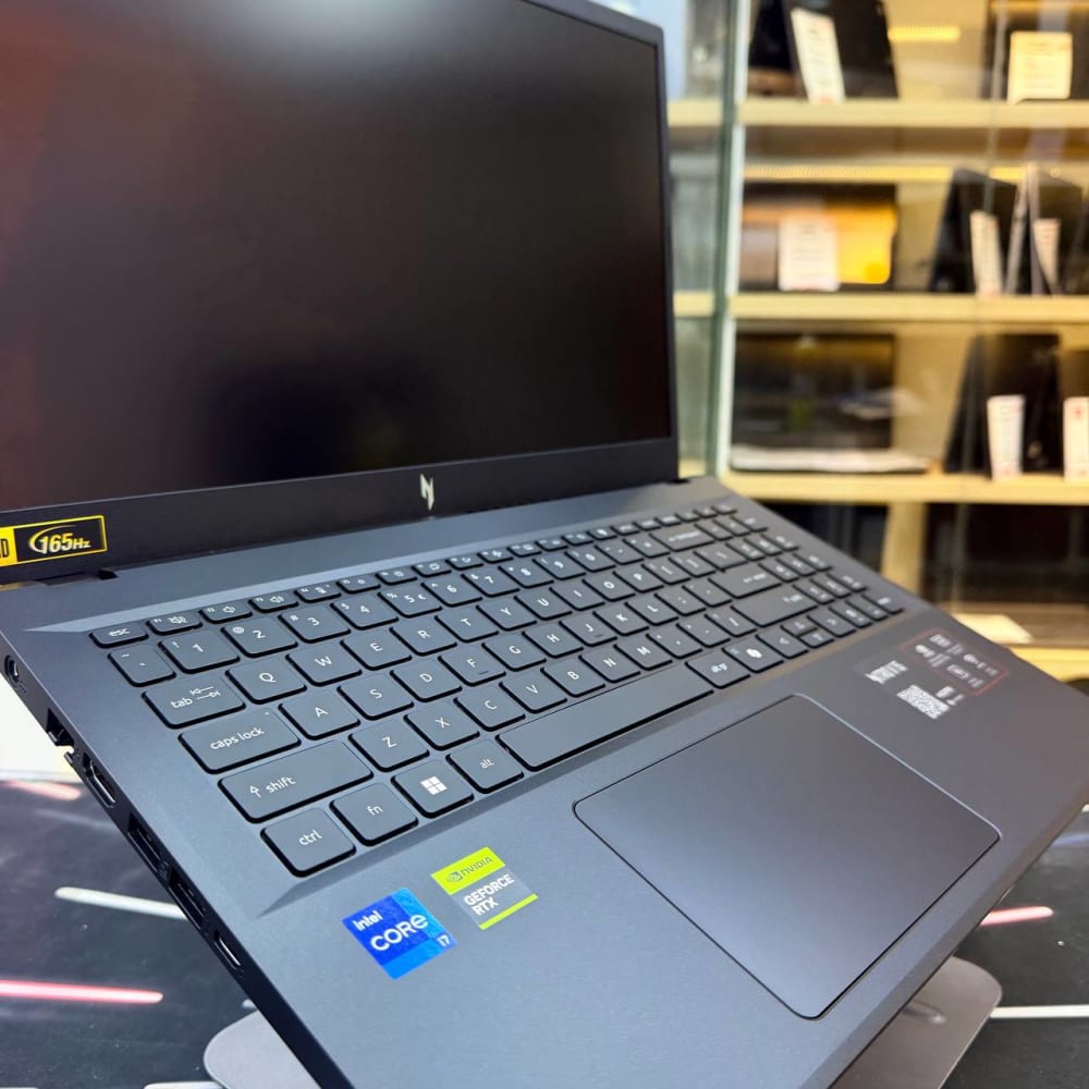 ACER ACER NITRO V15 I7 13620H 16GB 1000GB SSD RTX 5060 8GBVRAM 15.6'' FHD 165HZ - LAPTOP GAMER vue 5