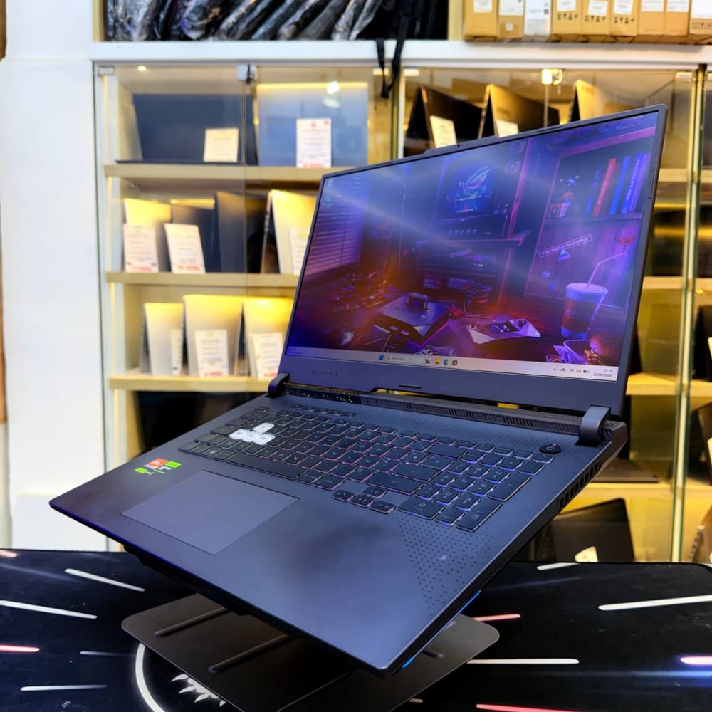 ASUS ASUS ROG STRIX G17 RYZEN 9 7845HX 16GB 512GB SSD RTX 4060 8GBVRAM 17'' 240 Hz - LAPTOP GAMER 