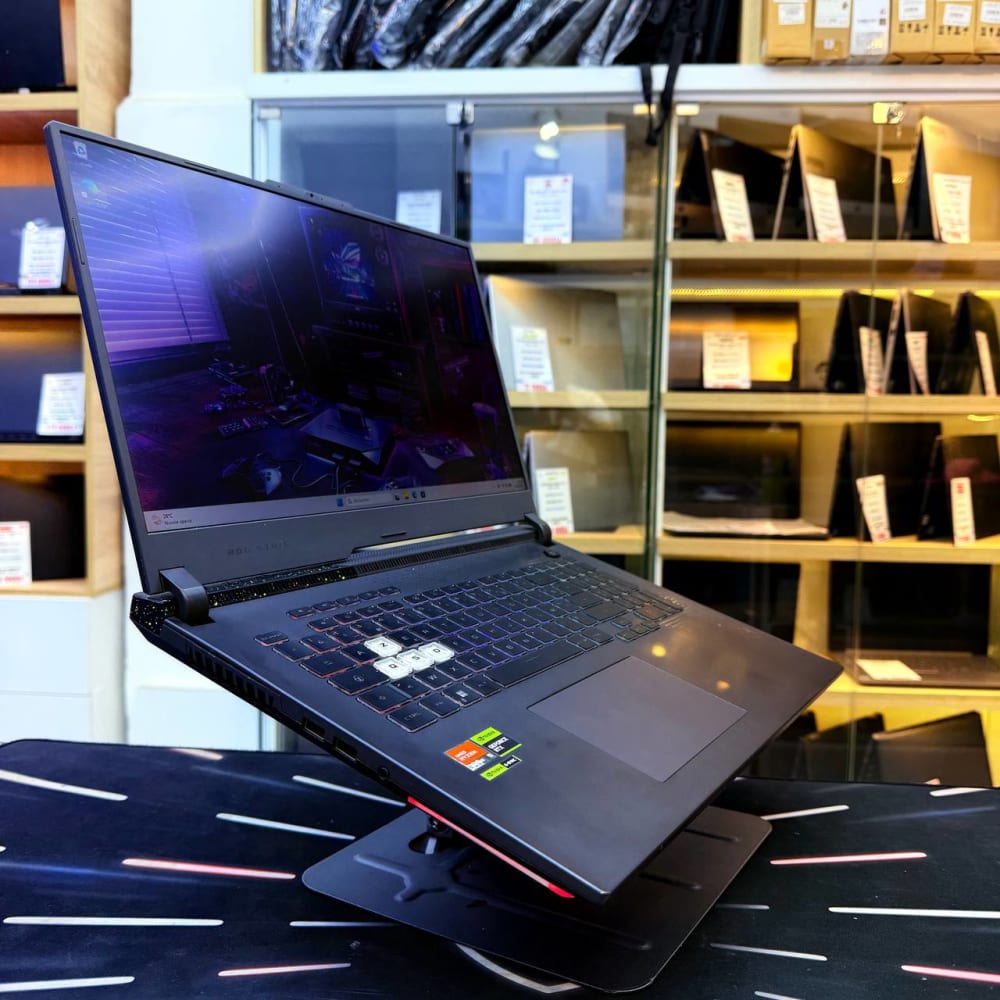 ASUS ASUS ROG STRIX G17 RYZEN 9 7845HX 16GB 512GB SSD RTX 4060 8GBVRAM 17'' 240 Hz - LAPTOP GAMER vue 4