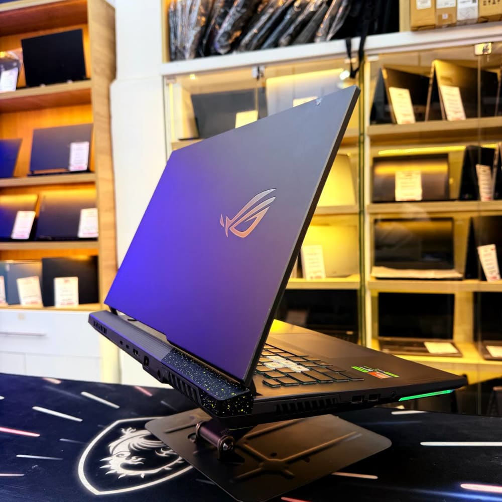 ASUS ASUS ROG STRIX G17 RYZEN 9 7845HX 16GB 512GB SSD RTX 4060 8GBVRAM 17'' 240 Hz - LAPTOP GAMER vue 8