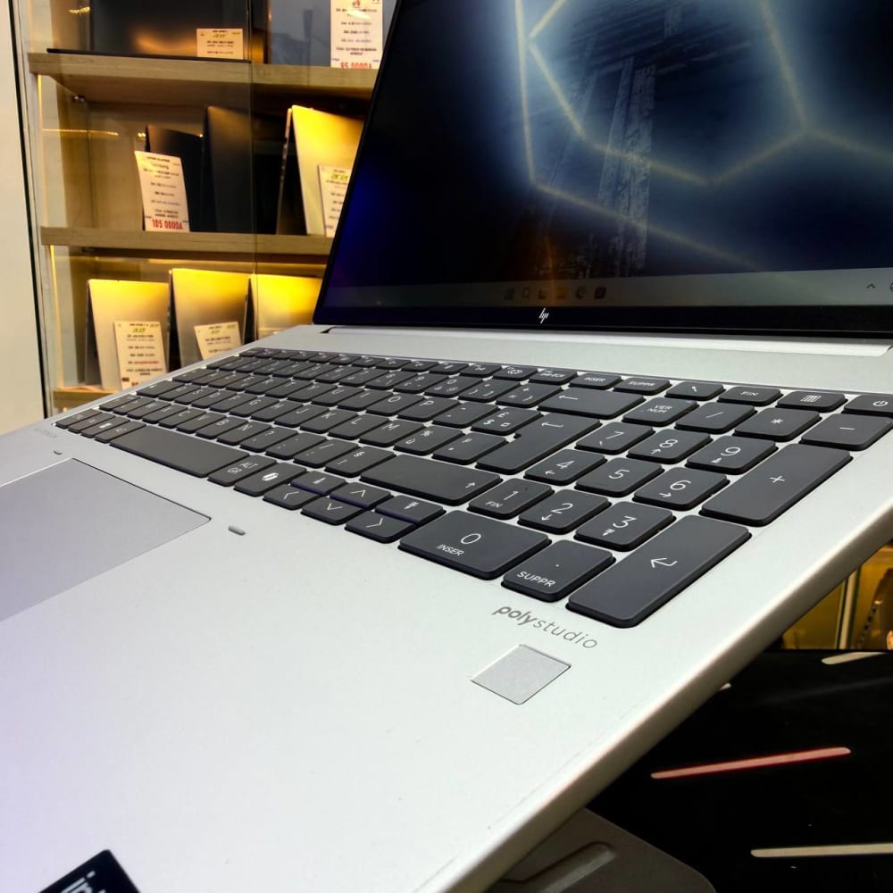 HP HP ELITEBOOK 660 G11 ULTRA 7 165U 16GB 256GB SSD 15.6'' FHD - LAPTOP vue 5
