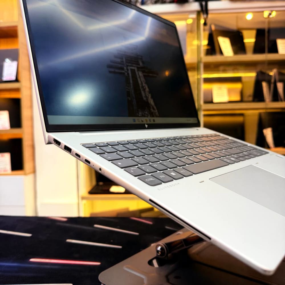 HP HP ELITEBOOK 660 G11 ULTRA 7 165U 16GB 256GB SSD 15.6'' FHD - LAPTOP vue 8