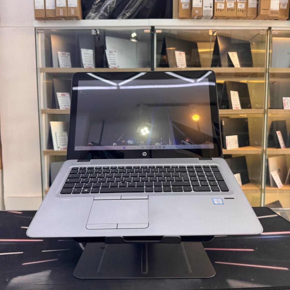 HP HP ELITEBOOK 850 G3 I5 6300U 8GB 256GB SSD 15.6'' FHD TACTILE - LAPTOP vue 2