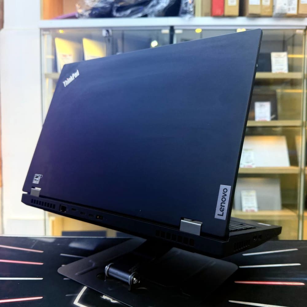 LENOVO  LENOVO THINKPAD P15 GEN1 I7 10850H 16GB 512GB SSD NVIDIA T2000 4GBVRAM 15.6'' FHD - LAPTOP vue 3