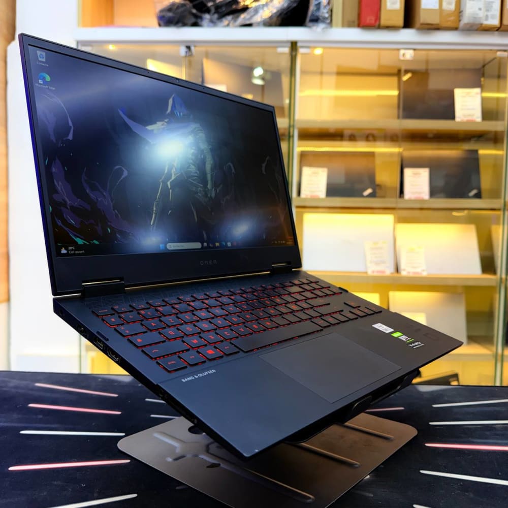 HP HP OMEN 15 I7 10750H 16GB 512GB SSD RTX 3070 8GbVram 15.6'' FHD 144Hz - LAPTOP GAMER vue 5