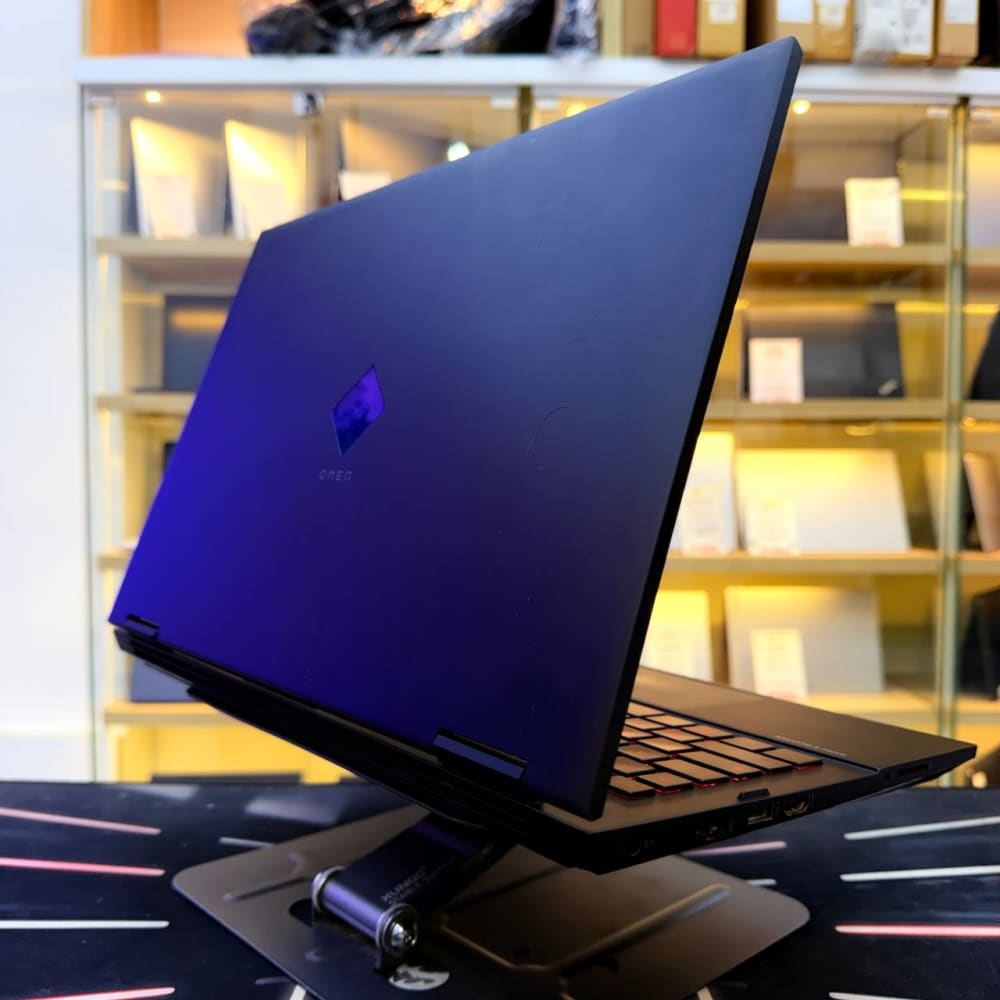 HP HP OMEN 15 I7 10750H 16GB 512GB SSD RTX 3070 8GbVram 15.6'' FHD 144Hz - LAPTOP GAMER vue 7
