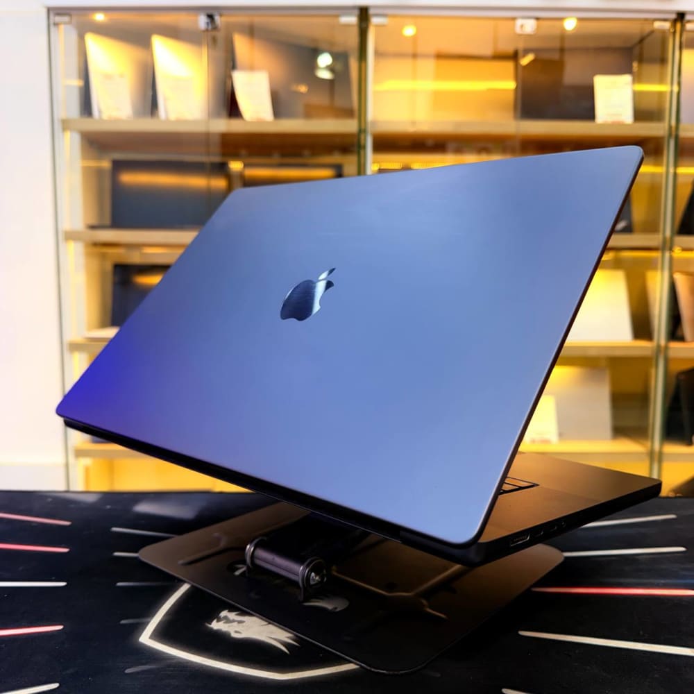 APPLE  MACBOOK PRO M3 MAX PUCE APPLE M3 MAX 96GB RAM 1TB SSD CYCLE 160 (98%) 16'' RETINA XDR 3K MDM - LAPTOP vue 6